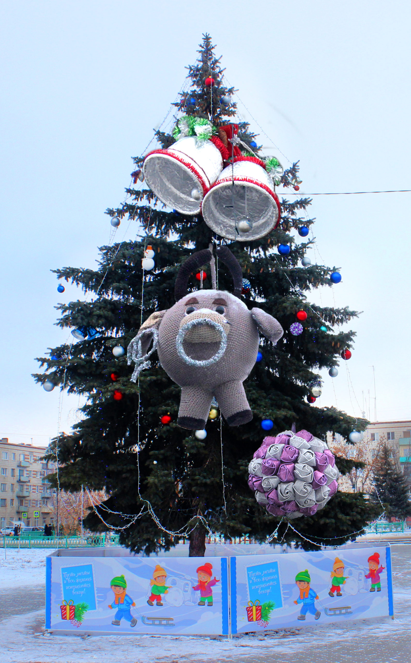 В Костроме стартовал конкурс новогодних игрушек «Наряжаем городскую елку»